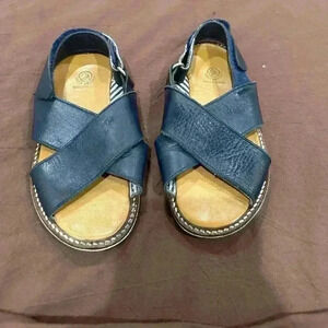 PETIT BATEAU Ankle Strap Sandals -size 27
